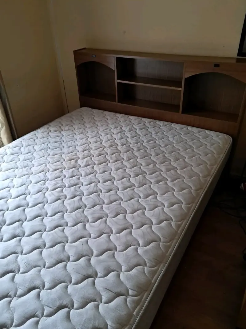 Cama matrimonial + colchón y cabecera con luces - 3
