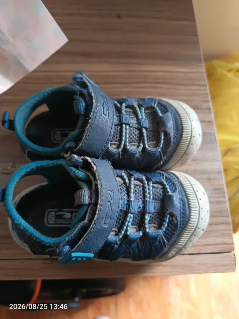 Sandalias deportivas para niño azul con velcro - 1