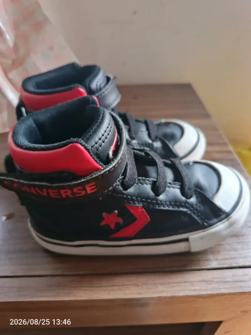 Zapatillas Converse negras para niños - 1