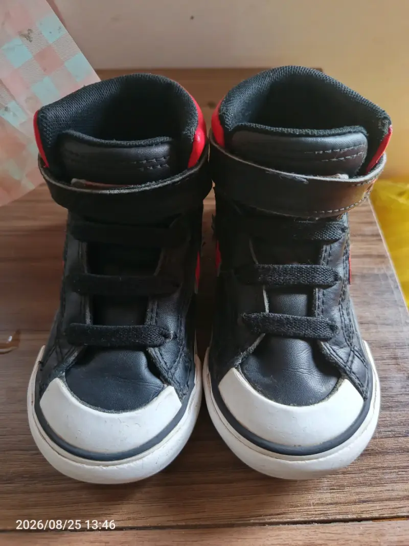 Zapatillas Converse negras para niños - 3