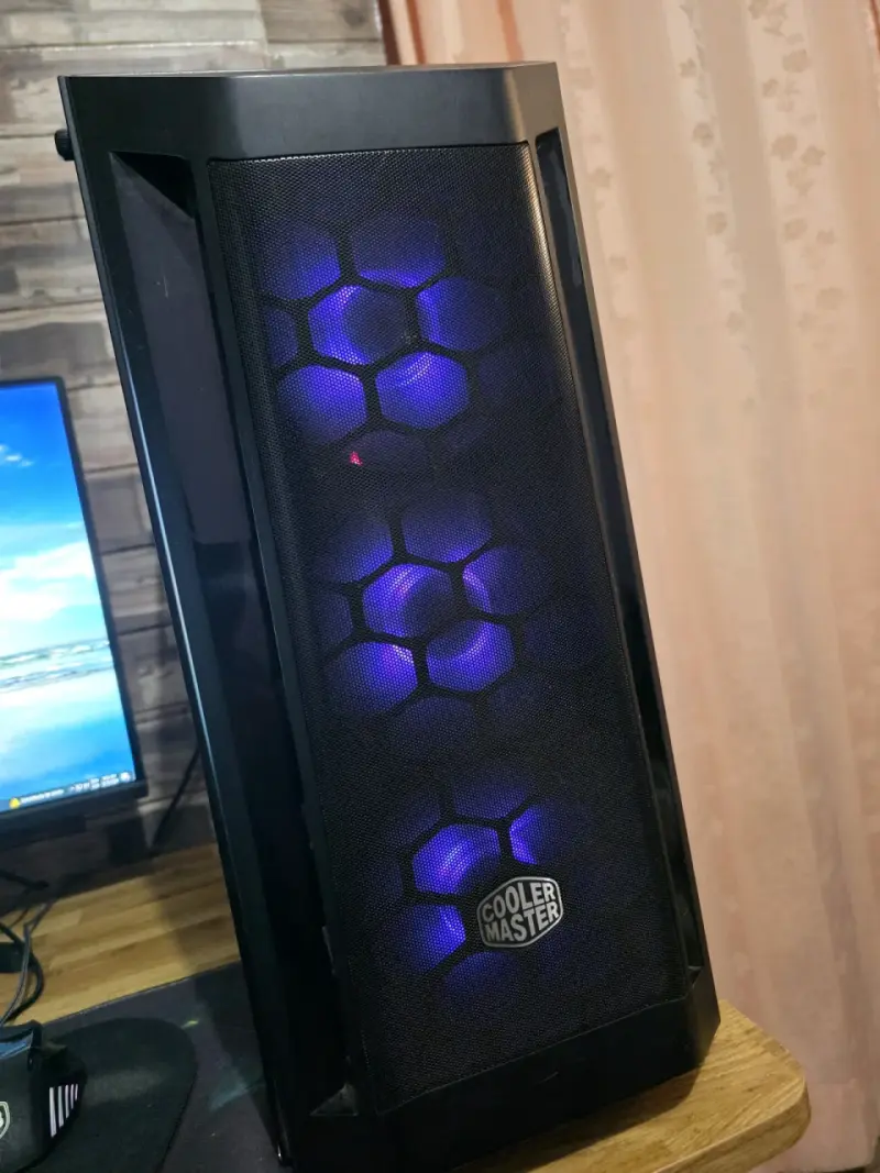 PC Gamer Cooler Master con GTX 1660 Super - 1