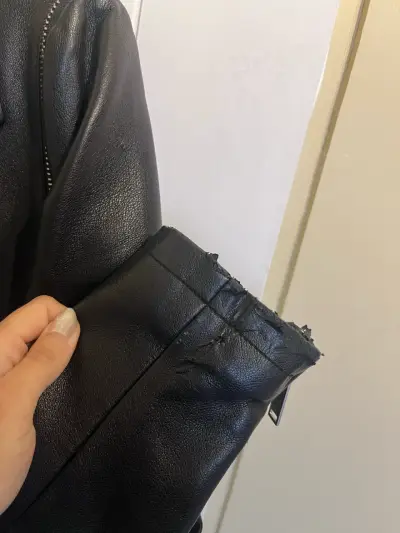 Chaqueta de cuerina negra Mango con forro rojo - miniatura 4