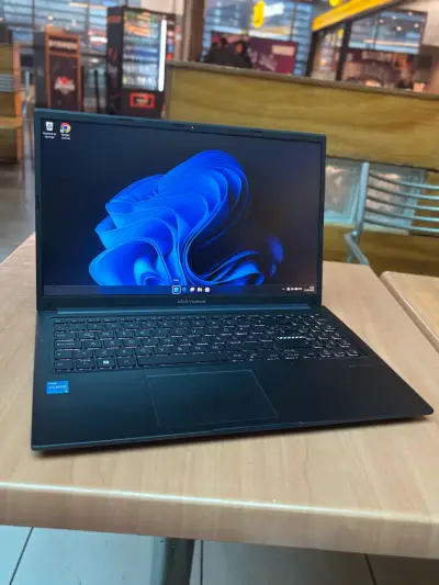 Notebook i5 13th gen | 12gb RAM - miniatura 1