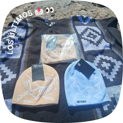 Gorros de lana Arc'teryx en varios colores - miniatura 1