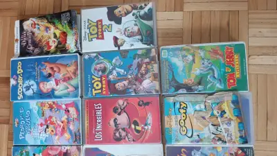 Colección de VHS de películas animadas clásicas - miniatura 1
