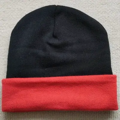 Gorro de lana Nintendo Bowser negro y rojo - miniatura 2