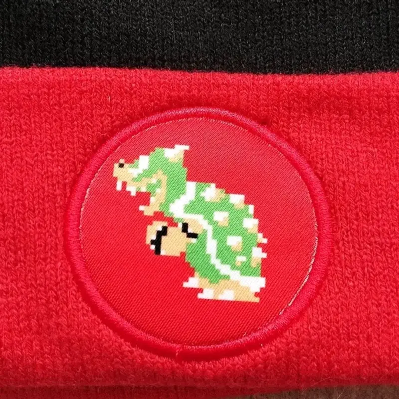 Gorro de lana Nintendo Bowser negro y rojo - 3