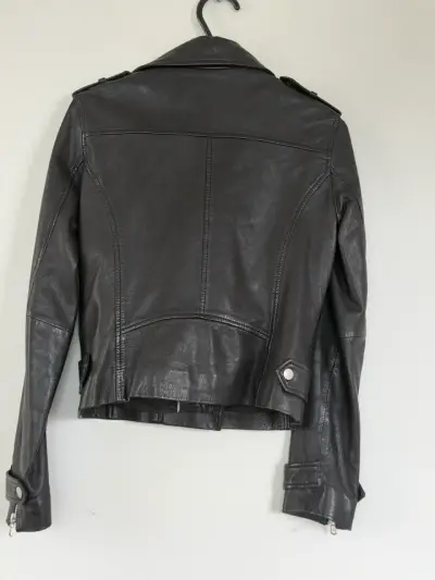 Chaqueta de cuero negra Saville Row para mujer - miniatura 3