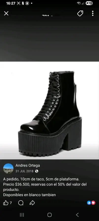 Botas negras de plataforma alta estilo gótico - miniatura 2
