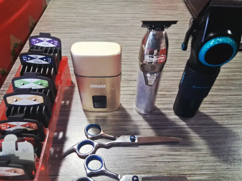 Cortadora de Pelo Profesional VGR con Accesorios - 2
