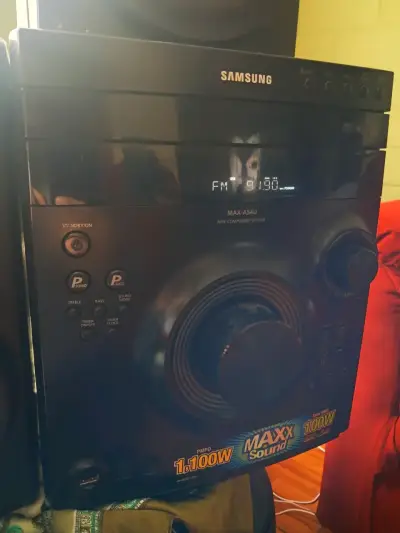 Sistema de sonido Samsung MAX-A54U 1100W - miniatura 1
