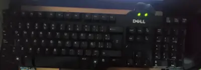 Teclado Dell con teclado numérico en buen estado - miniatura 3