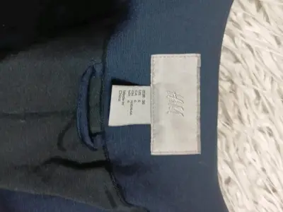 Blazer azul marino con botones dorados H&M - miniatura 2