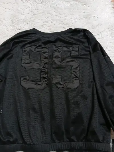 Polera deportiva negra Forever 21 con estampado - miniatura 3