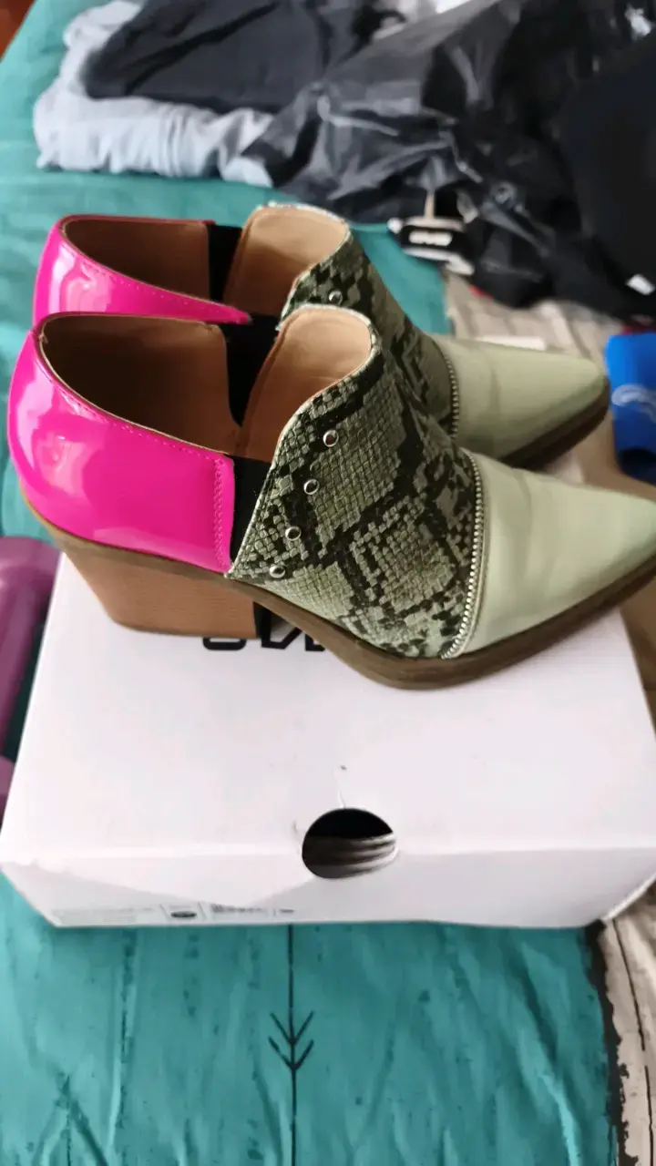 Botines de cuero con diseño de serpiente - 2