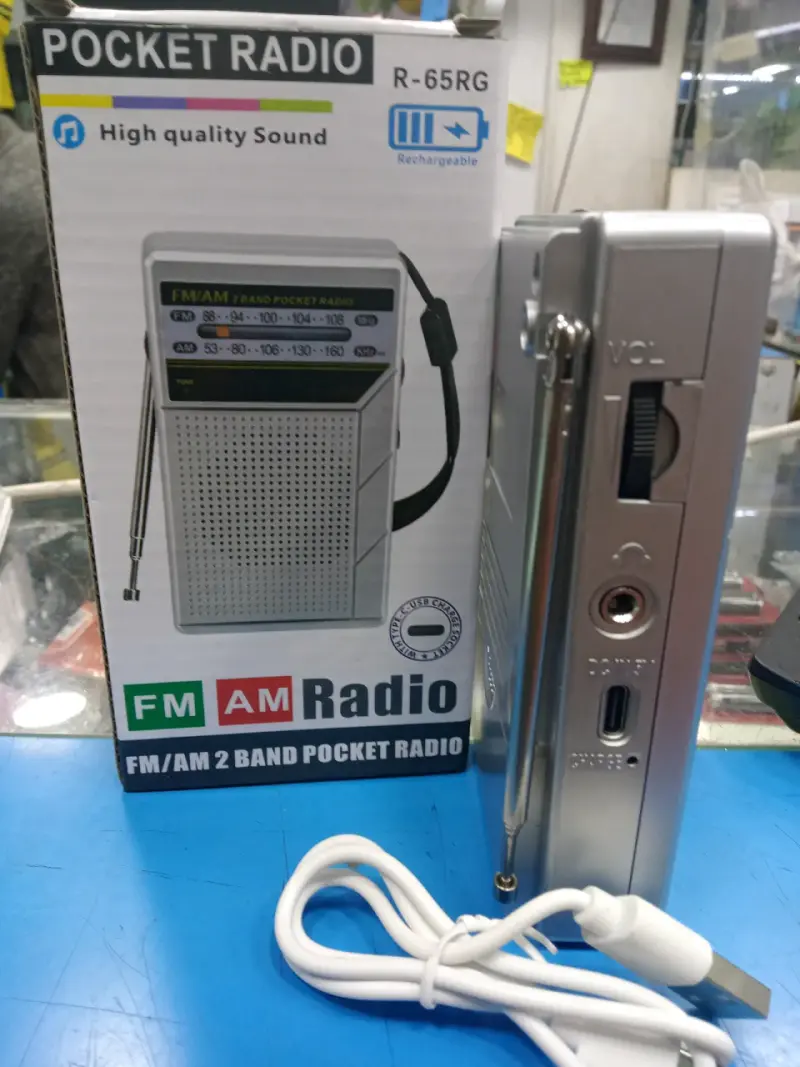 Radio de bolsillo recargable FM/AM R-65RG - 2