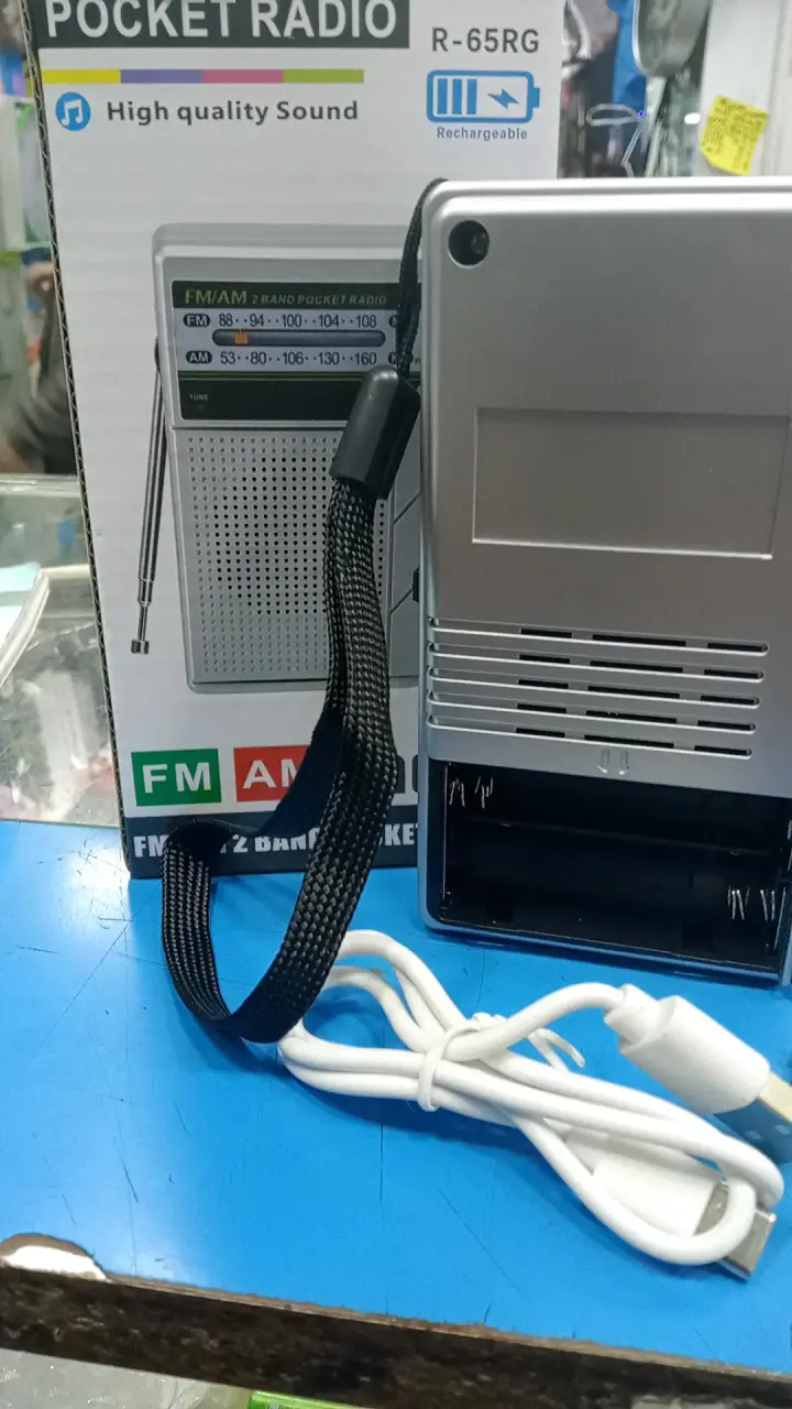 Radio de bolsillo recargable FM/AM R-65RG - 3