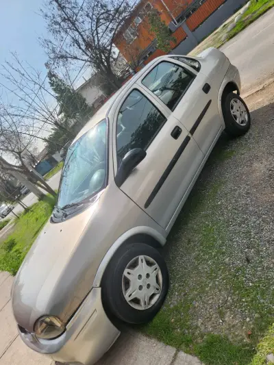Auto Chevrolet Corsa 2006 1.6 - 118000 km - miniatura 2