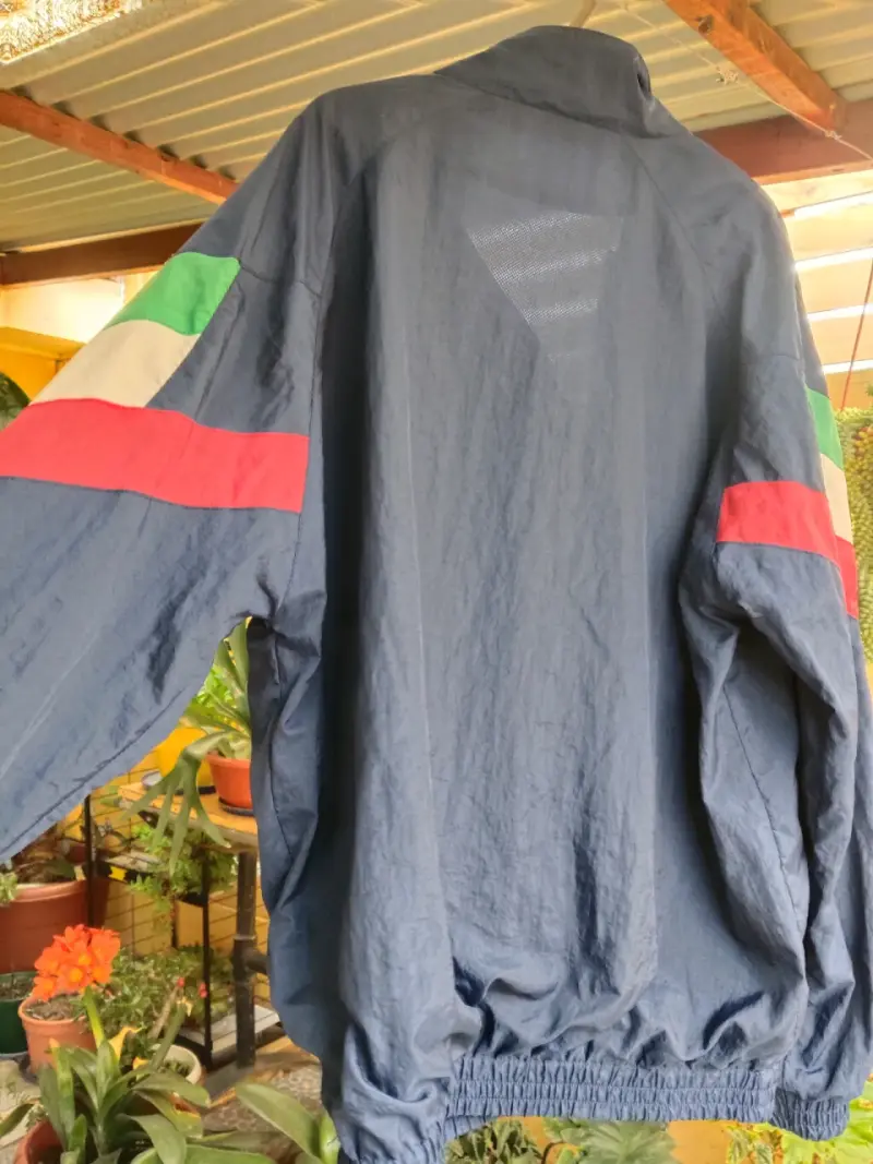 Chaqueta deportiva azul, detalles tricolor Life's - 4