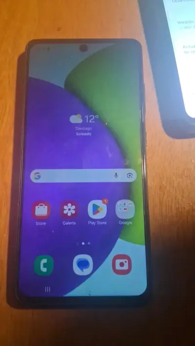 Smartphone Samsung Galaxy A52 en buen estado - miniatura 1