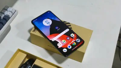 Smartphone Motorola ThinkPhone en buen estado - miniatura 1