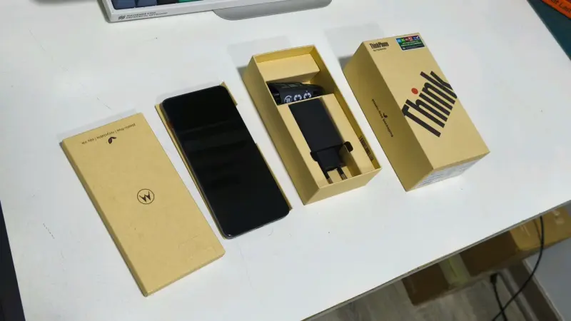 Smartphone Motorola ThinkPhone en buen estado - 6