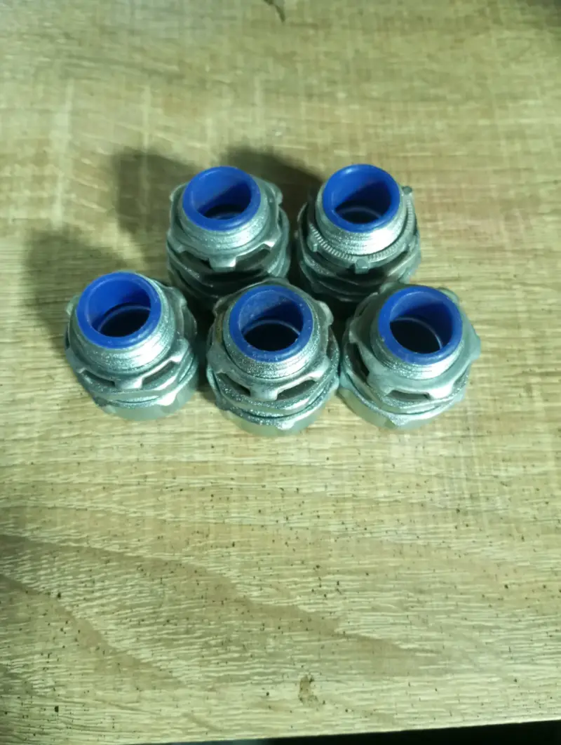 Conectores 20 mm metálicos con aislante azul