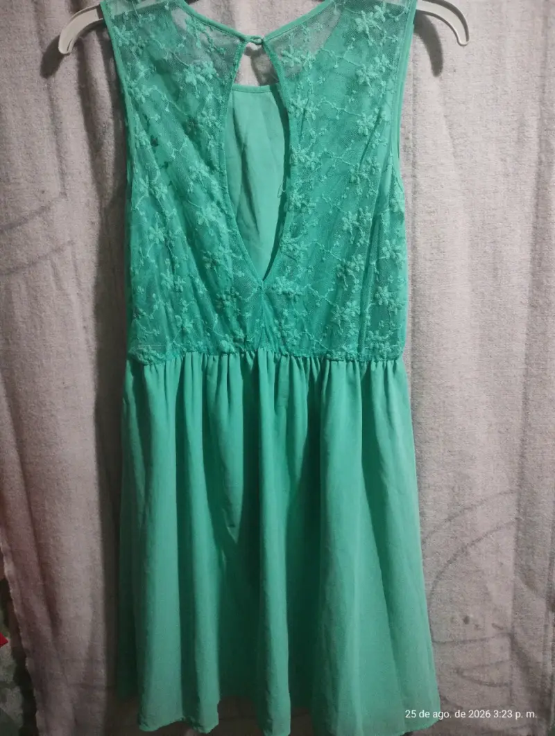 Vestido verde con encaje para mujer - 2