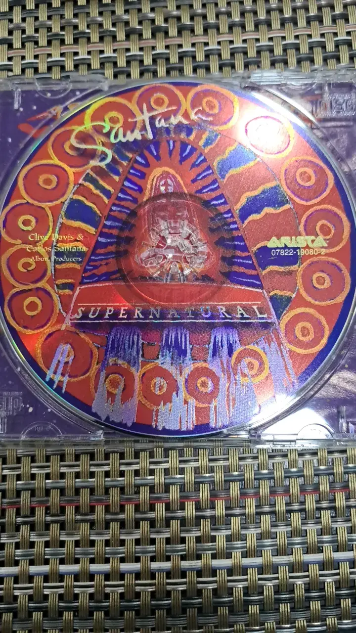 CD Santana Supernatural en buen estado - 3
