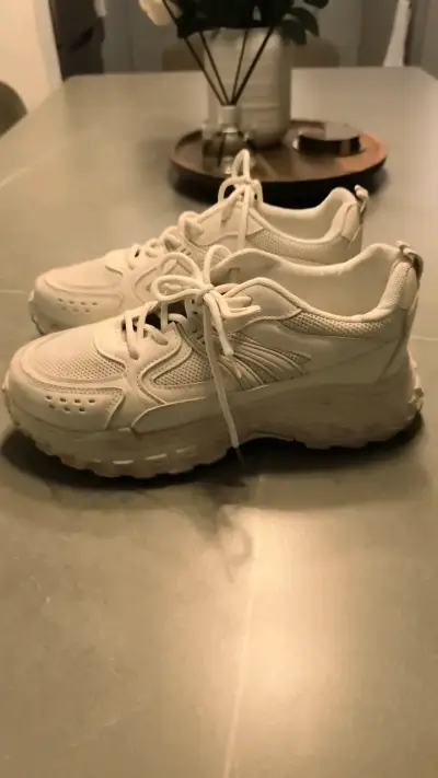 Zapatillas deportivas blancas para  mujer - miniatura 2