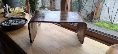 Banco de madera ergonómico para meditación - miniatura 1