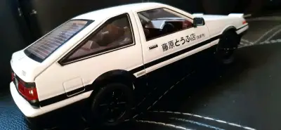 Toyota Trueno AE86 con luces y sonido - miniatura 1
