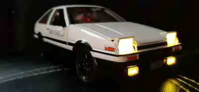 Toyota Trueno AE86 con luces y sonido - miniatura 5