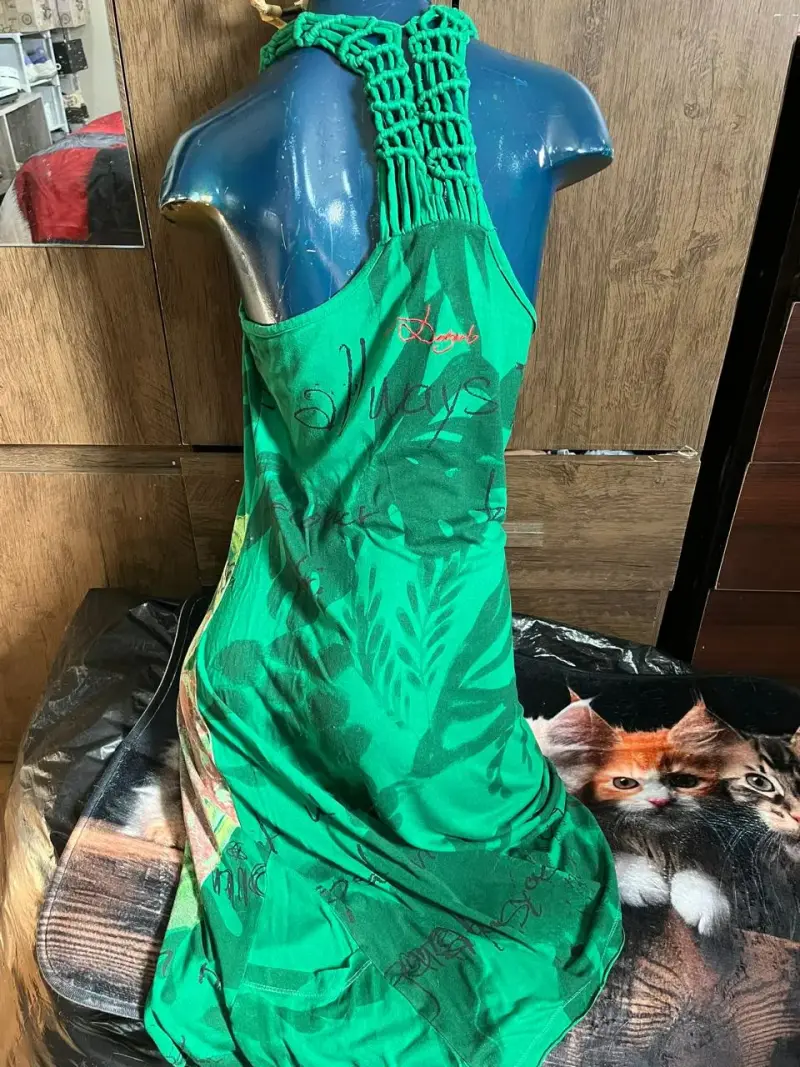 Vestido verde con estampado floral - 2