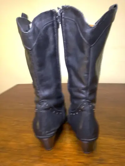 Botas de cuero negras con tacón para mujer - miniatura 2
