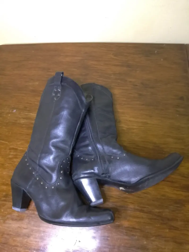 Botas de cuero negras con tacón para mujer - 3
