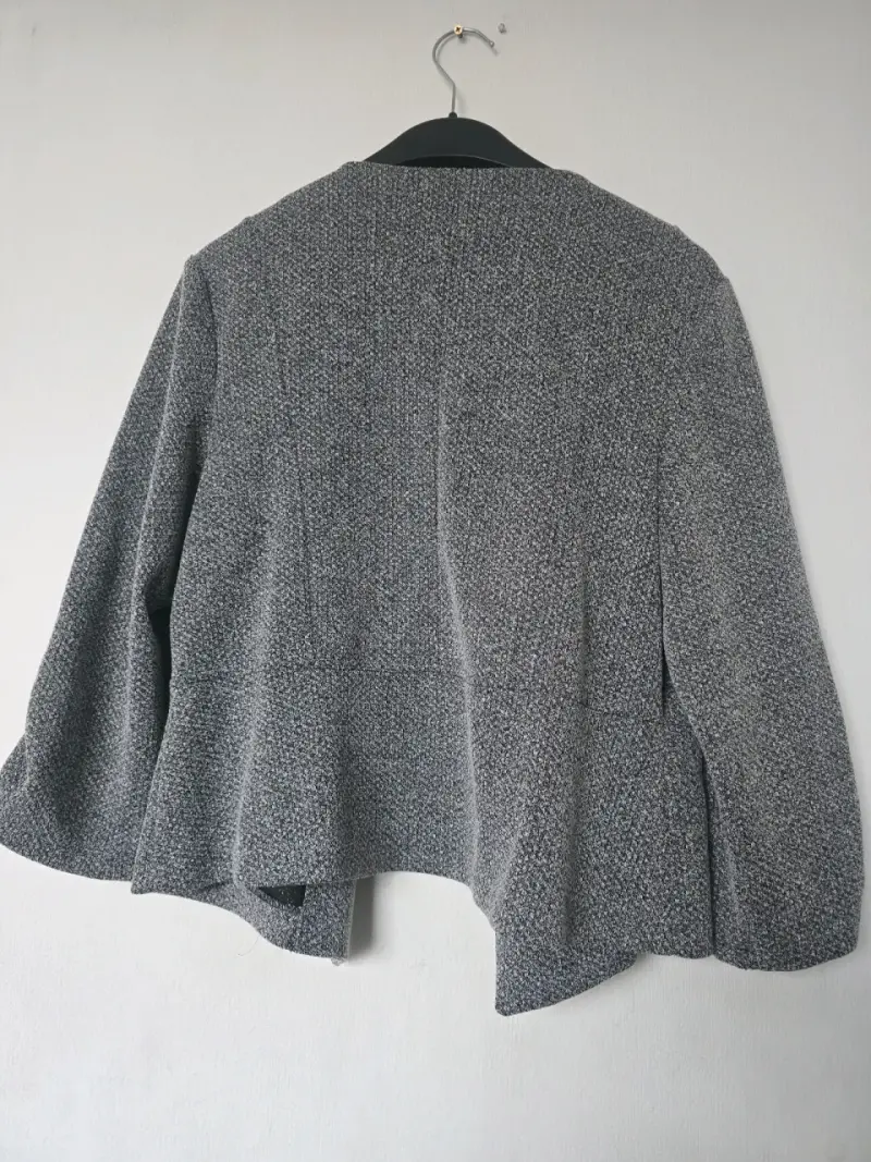 Blazer gris para mujer marca Maurices talla XL - 2