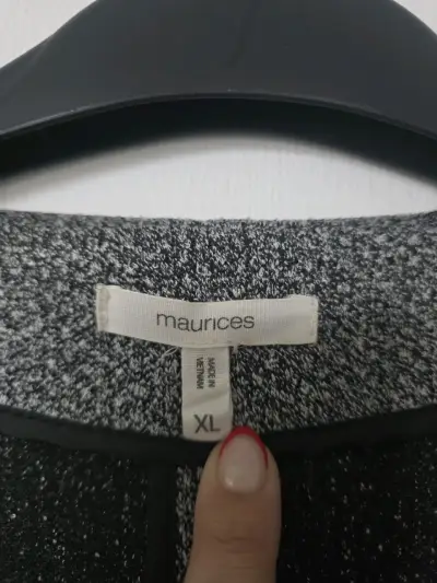 Blazer gris para mujer marca Maurices talla XL - miniatura 3
