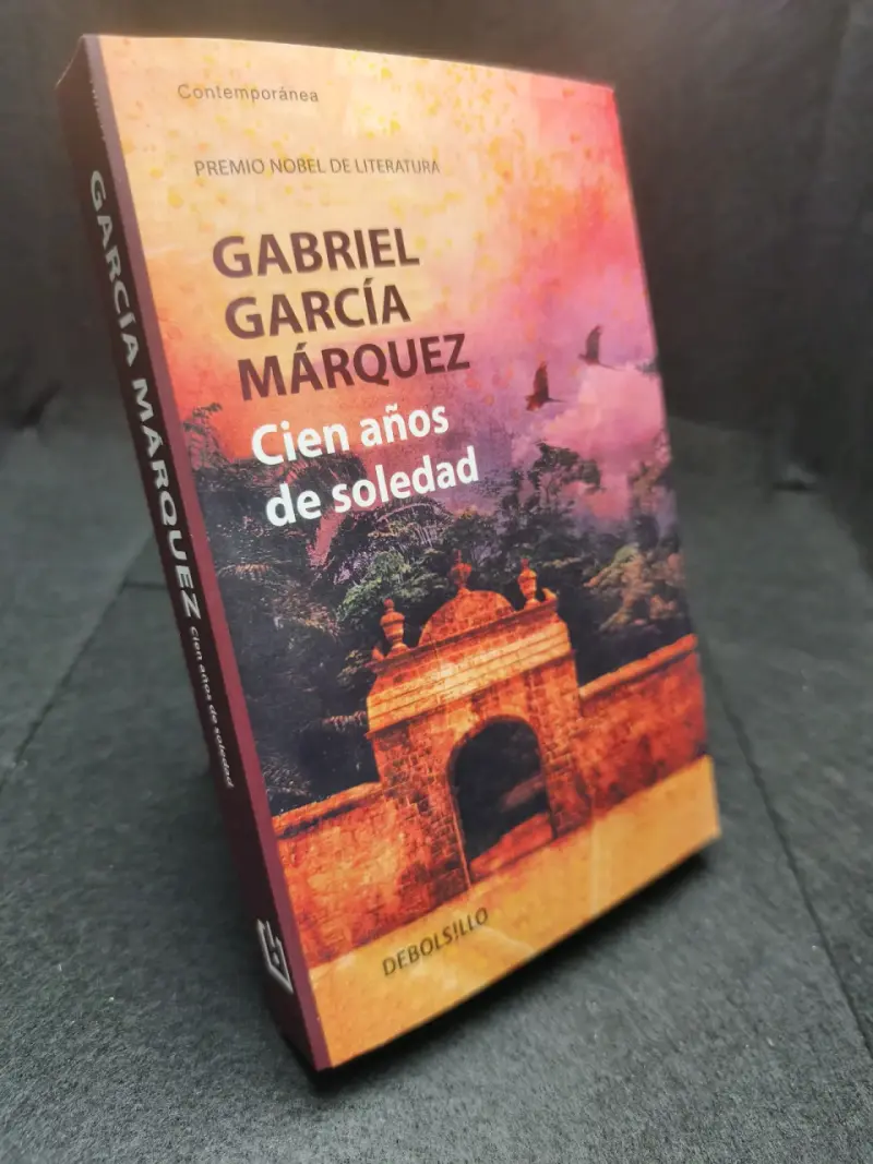 Libro Cien Años de Soledad de Gabriel García Márquez - 2