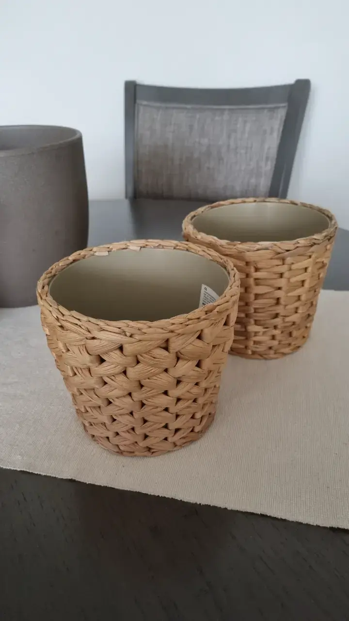 Set de 5 maceteros  de cerámica y mimbre - 4