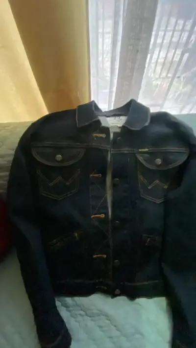 Chaqueta de mezclilla Wrangler azul para hombre - miniatura 1