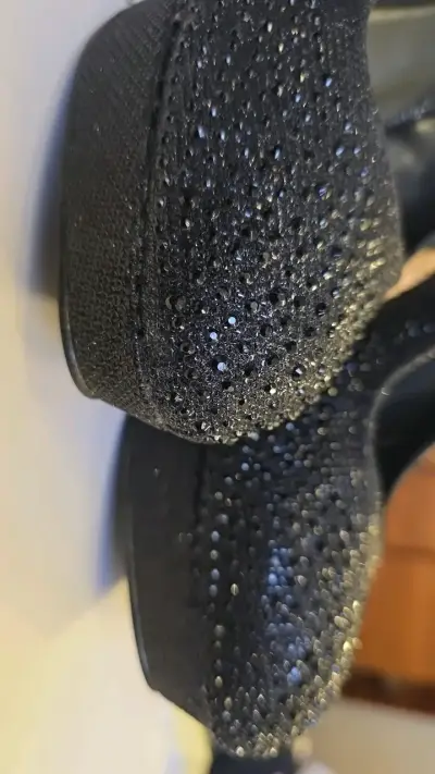 Zapatos de Tacón Alto con Brillos Negros - miniatura 2