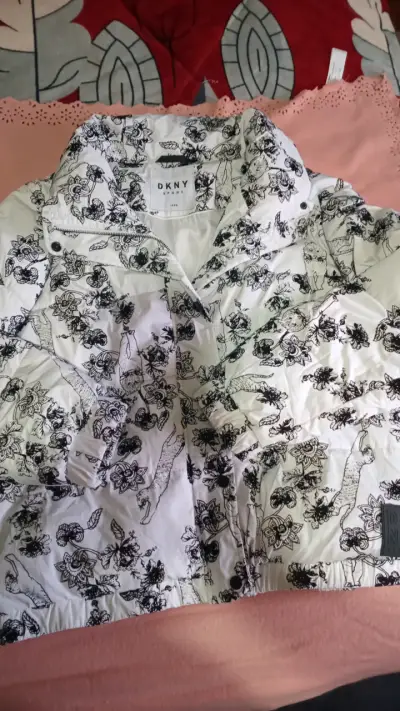 Chaqueta acolchada floral DKNY Sport - miniatura 1