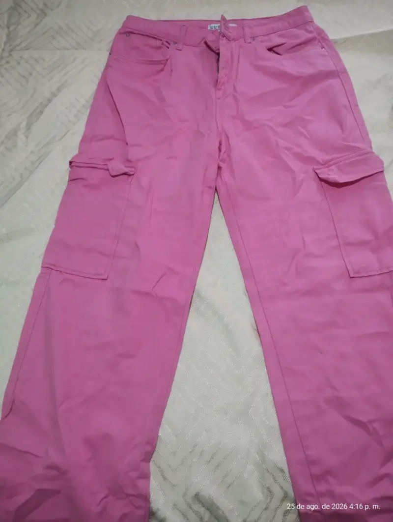 Pantalones cargo rosados Primark para mujer