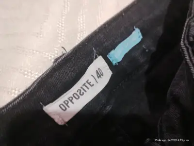 Jeans negros rasgados para hombre talla 40 - miniatura 2