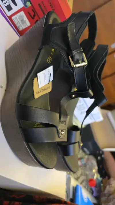 Sandalias de Cuña Negras Carducci Talla 39 - miniatura 1