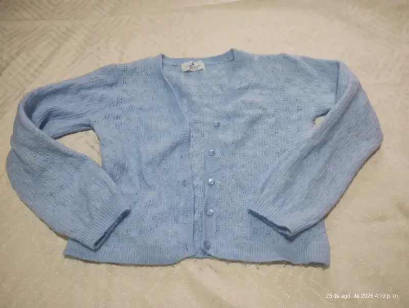 Cardigan de punto azul para niña talla M