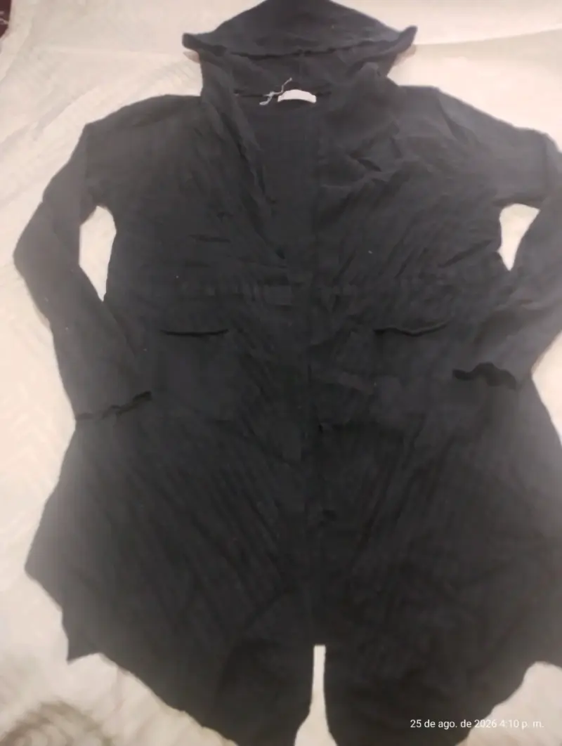 Tapado negro con capucha para mujer - 2