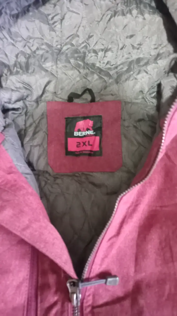 Chaqueta Berne con capucha color burdeos - 2