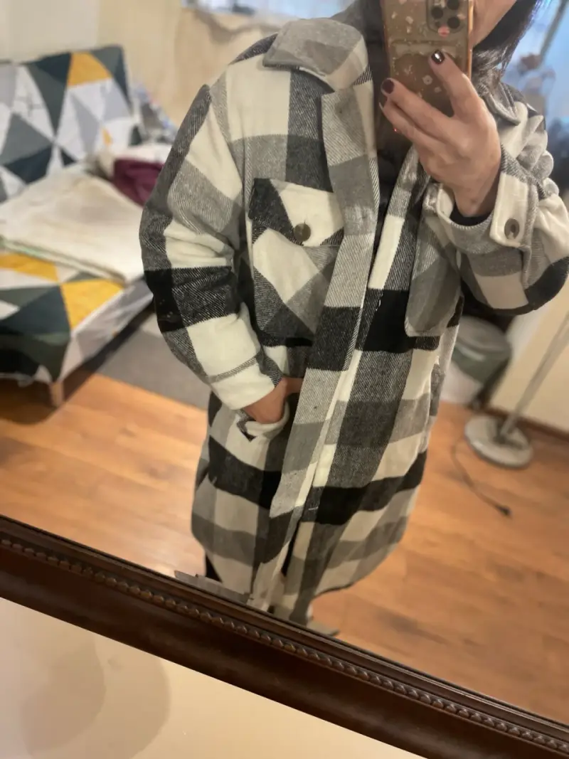 Abrigo de cuadros blanco y negro para mujer - 3